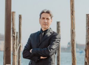 O întâlnire cu magia muzicii venețiene, sub bagheta lui Stefano Marchioro